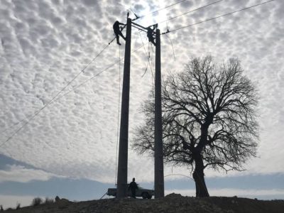 اجرای پروژه‌های گسترده برق‌رسانی و بهینه‌سازی شبکه در ملکشاهی 