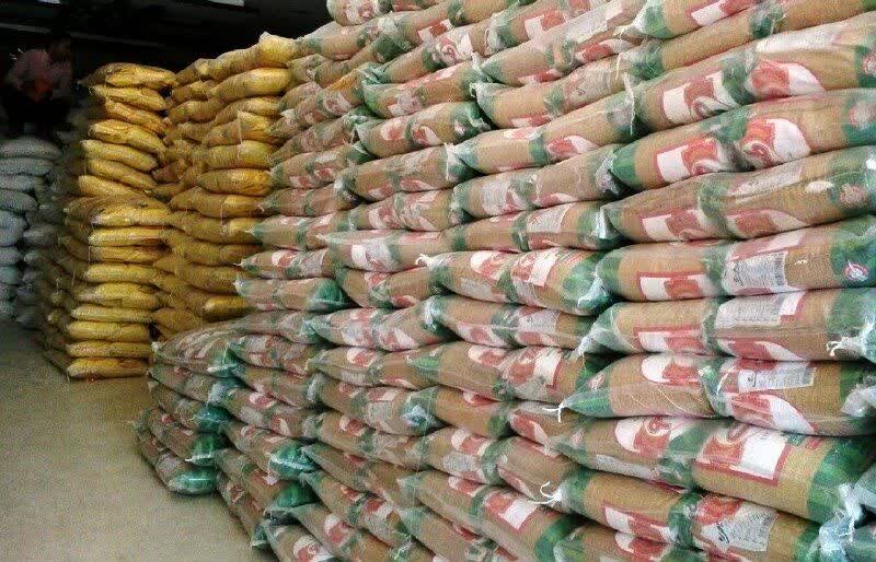 ۵۴ تن برنج خارجی احتکار شده در ایلام کشف و بلافاصله به بازار عرضه شد