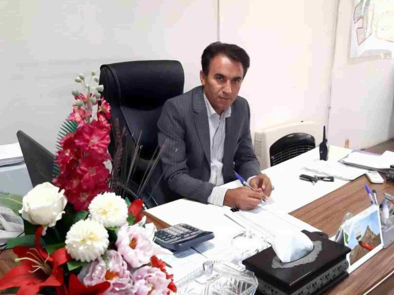 ساماندهی دستفروشان مرکز شهر نیازمند ورود فرمانداری و شورای تأمین است