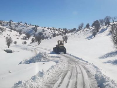 بیش از ۲۳۰ کیلومترباند از جاده‌های ایلام برف‌روبی شد