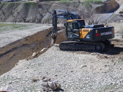 تداوم عملیات ایمن‌سازی محور اختصاصی پالایشگاه گاز ایلام برای پیشگیری از حوادث جاده‌ای
