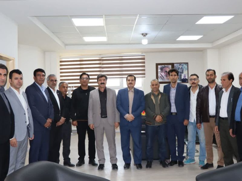 آغاز پروژه تبدیل شبکه مسی به فیبرنوری در شهر ایوان