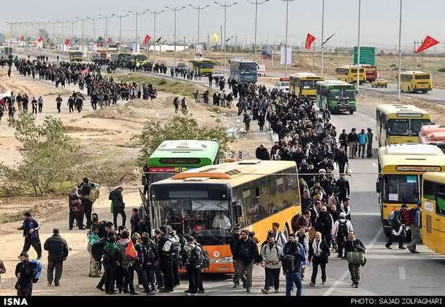 مهران؛ کانون اصلی بازگشت زائران اربعین/ ۶۹ درصد حمل‌ونقل عمومی زائران از مرز مهران انجام می‌شود